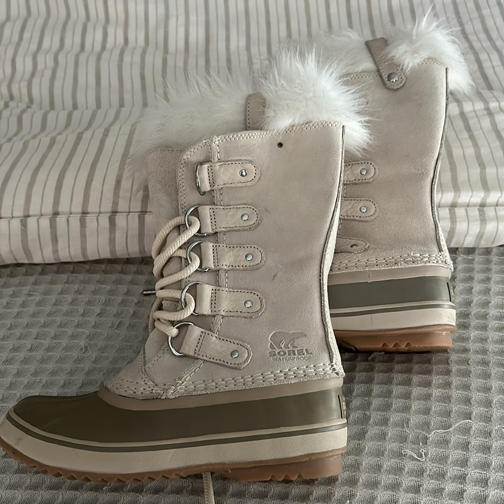 SOREL | Women’s Joan Of Arctic Fawn Winter Boot - Picture 4 of 13